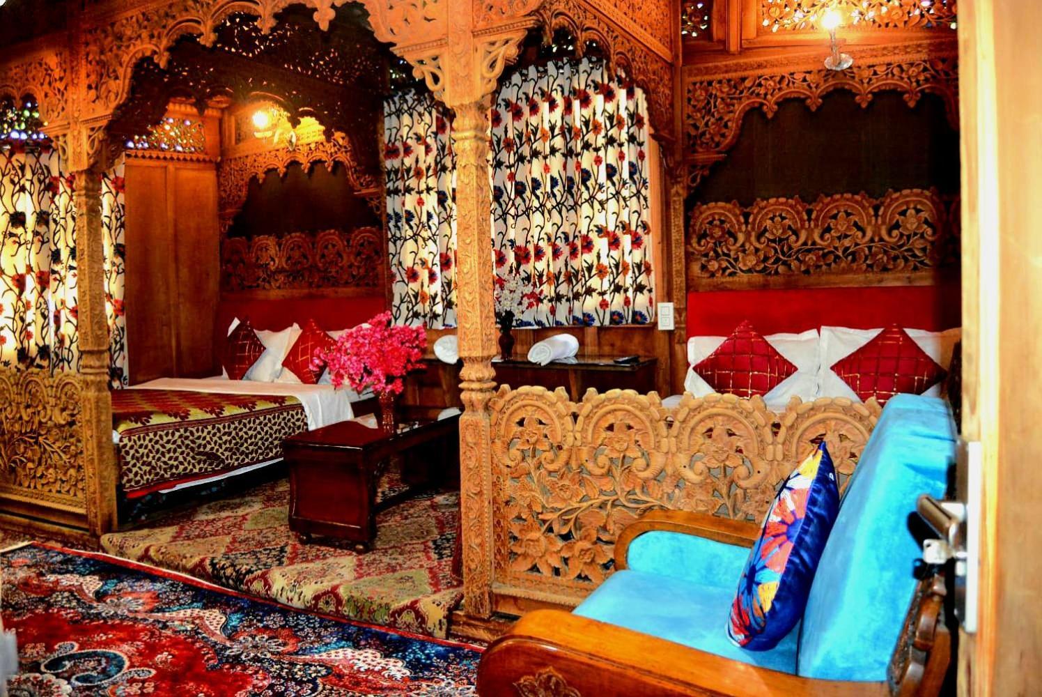 Hotel Heritage Amina Group Of Houseboats Srīnagar Exterior foto